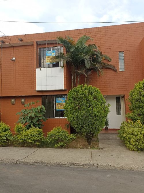 $260.000.000 en Angel Maria Camacho