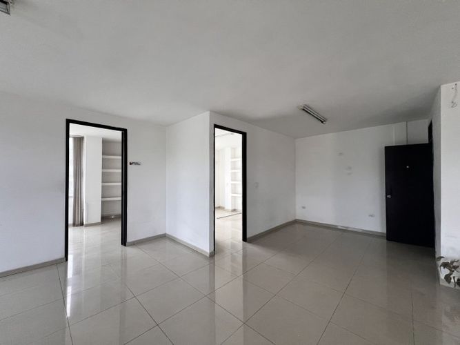 Edificio en arriendo en Cañaverales, Cali, 230 m² · foto 5 de 18