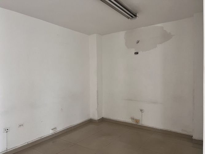 Edificio en arriendo en Cañaverales, Cali, 230 m² · foto 7 de 18