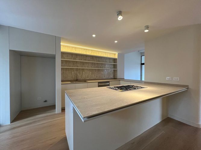 Apartamento de 3 alcobas en arriendo en Las Lomas, Medellín, 320 m² · foto 2 de 20
