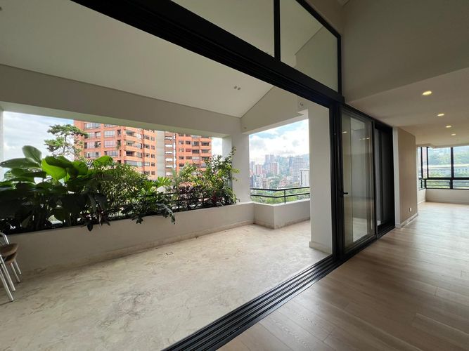 Apartamento de 3 alcobas en arriendo en Las Lomas, Medellín, 320 m² · foto 9 de 20