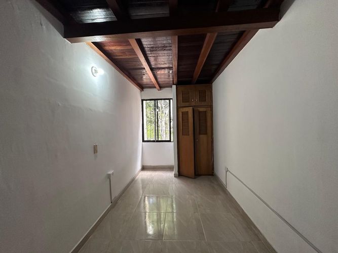 Oficina en arriendo en Los Naranjos, Medellín, 90 m² · foto 9 de 13