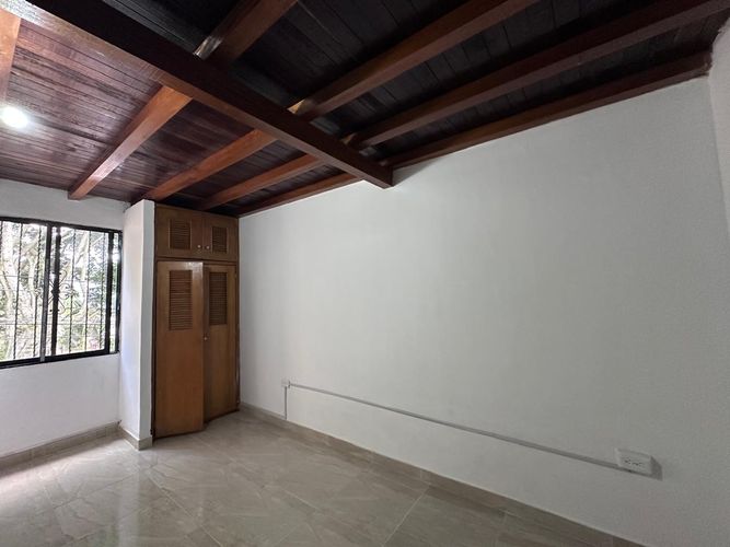 Oficina en arriendo en Los Naranjos, Medellín, 90 m² · foto 11 de 13