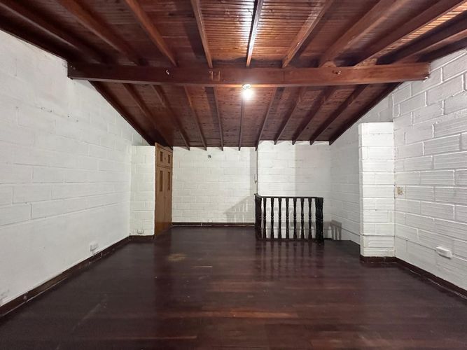 Oficina en arriendo en Los Naranjos, Medellín, 90 m² · foto 4 de 13