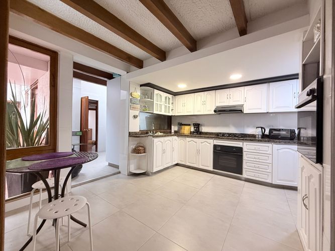 Casa de 4 alcobas en venta en Cedritos, Bogotá, 270 m² · foto 14 de 24