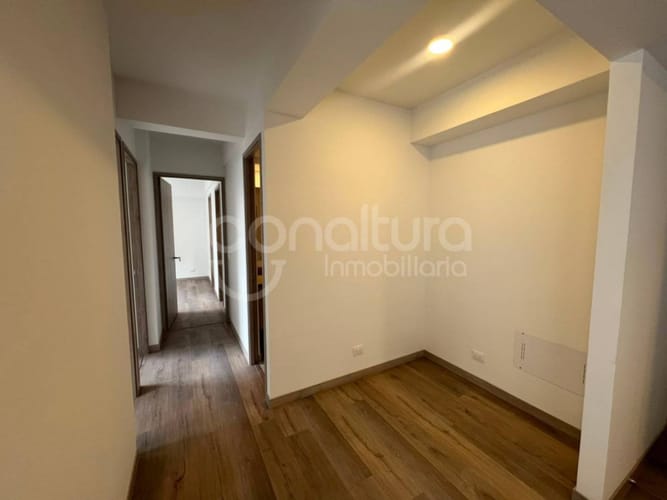 Apartamento de 3 alcobas en arriendo en Ciudad Del Río, Medellín, 88 m² · foto 11 de 19
