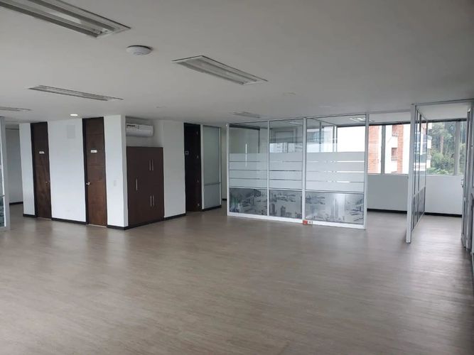 Oficina en venta en El Poblado, Medellín, 170 m² · foto 10 de 10