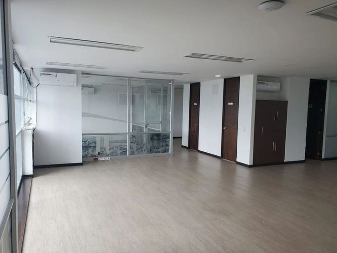 Oficina en venta en El Poblado, Medellín, 170 m² · foto 4 de 10
