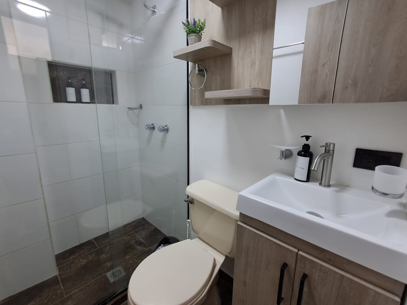 Apartaestudio en arriendo en Laureles, Medellín · foto 8 de 16