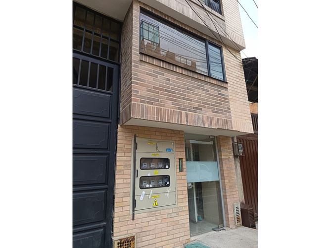 Apartamento en venta en Granada Norte, Bogotá · foto 2 de 12