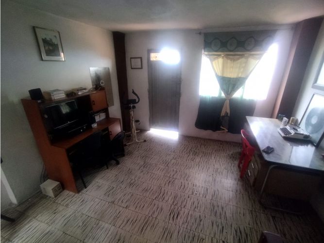 Casa de 6 alcobas en venta en La Milagrosa, Medellín, 124 m² · foto 8 de 24