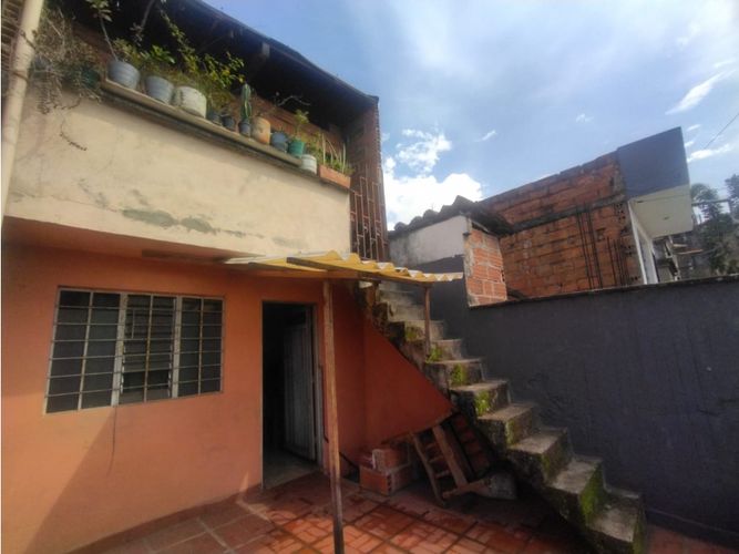 Casa de 6 alcobas en venta en La Milagrosa, Medellín, 124 m² · foto 18 de 24