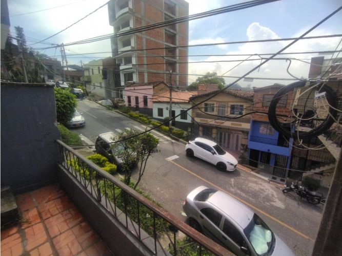 Casa de 6 alcobas en venta en La Milagrosa, Medellín, 124 m² · foto 20 de 24
