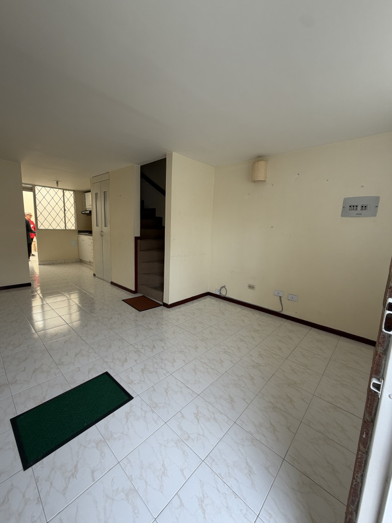 Casa en venta en Alameda, Bogotá · foto 2 de 19