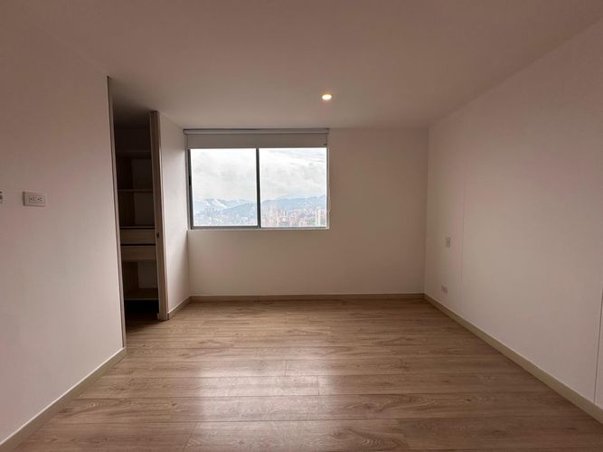 Apartamento de 3 alcobas en arriendo en El Poblado, Medellín, 105 m² · foto 7 de 18