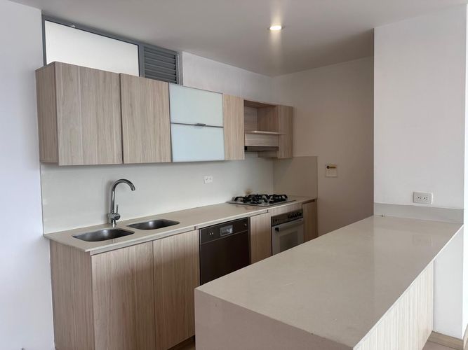 Apartamento de 3 alcobas en arriendo en El Poblado, Medellín, 105 m² · foto 4 de 18