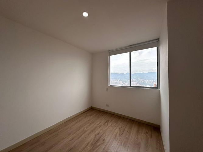 Apartamento de 3 alcobas en arriendo en El Poblado, Medellín, 105 m² · foto 15 de 18