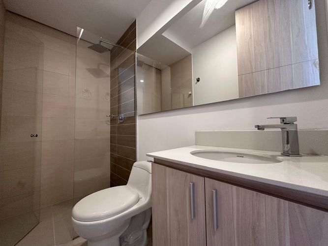 Apartamento de 3 alcobas en arriendo en El Poblado, Medellín, 105 m² · foto 16 de 18