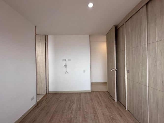 Apartamento de 3 alcobas en arriendo en El Poblado, Medellín, 105 m² · foto 12 de 18