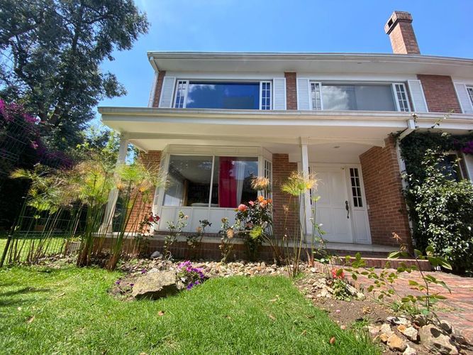 Casa de 4 alcobas en venta en San Jose De Bavaria, Bogotá, 434 m² · foto 2 de 24