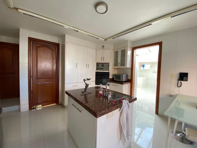 Casa de 4 alcobas en venta en San Jose De Bavaria, Bogotá, 434 m² · foto 7 de 24