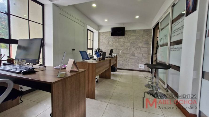Apartamento en venta en Pontevedra, Envigado · foto 2 de 7