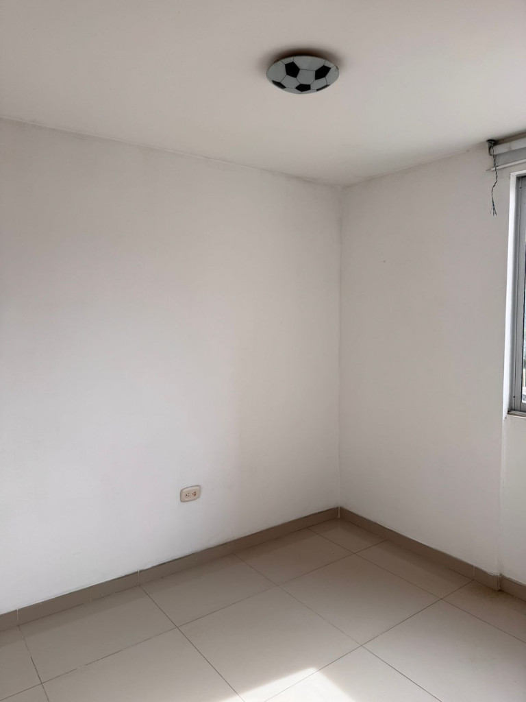 Apartamento en venta en Rafael Garcia Herreros Et Ii, Cúcuta · foto 3 de 17