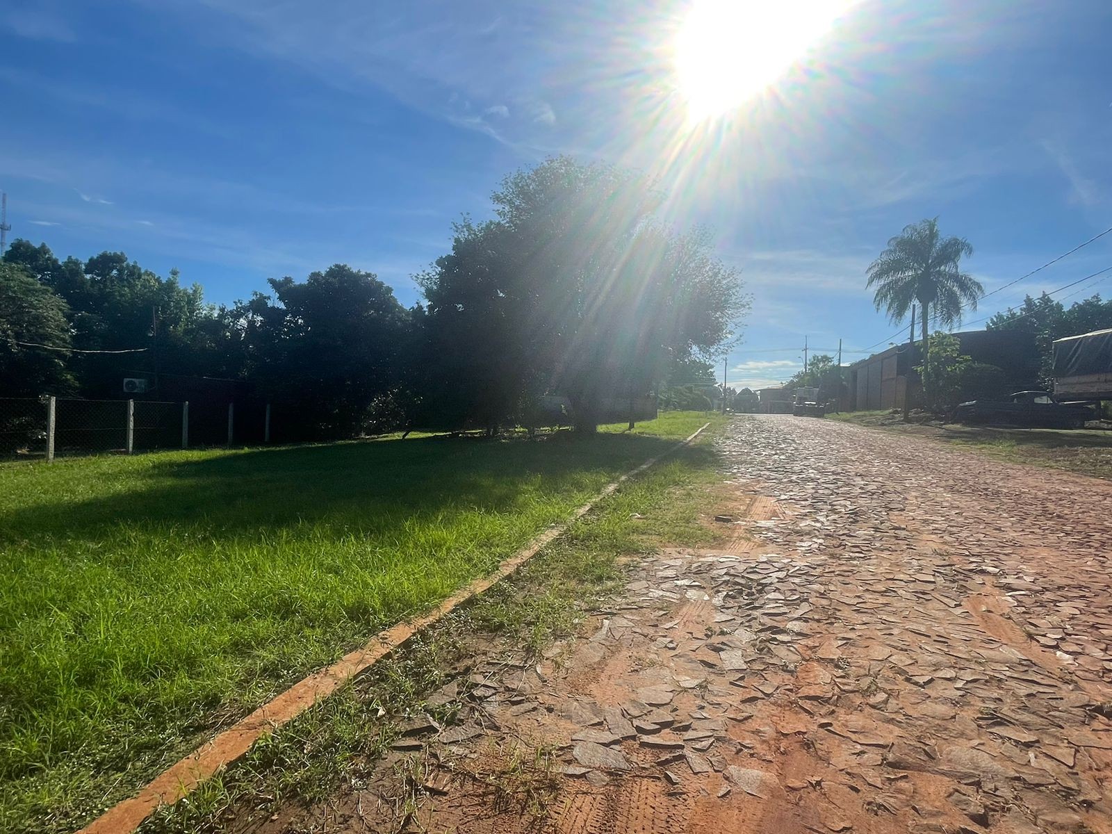 Vendo excelente esquina en Capitan Miranda (a 50 mts de PY06) — foto 2