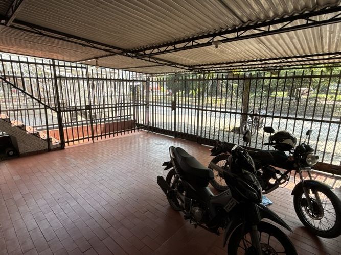 Edificio en venta en La Independencia, Cali, 250 m² · foto 16 de 24