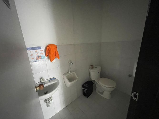 Bodega en arriendo en Cristo Rey, Medellín, 200 m² · foto 2 de 15
