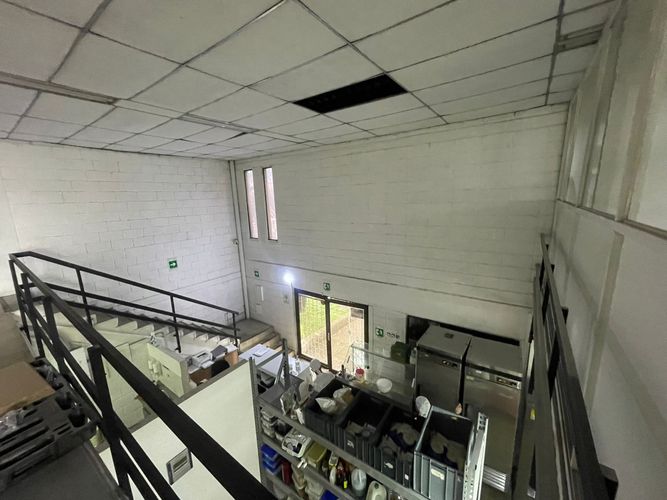Bodega en arriendo en Cristo Rey, Medellín, 200 m² · foto 4 de 15