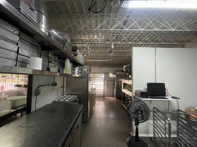 Bodega en arriendo en Cristo Rey, Medellín, 200 m² · foto 5 de 15