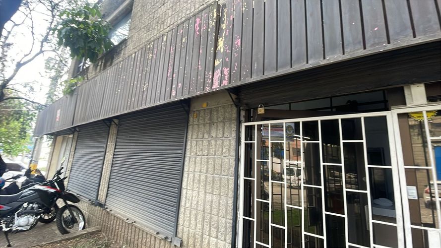 Bodega en arriendo en Cristo Rey, Medellín, 200 m² · foto 6 de 15