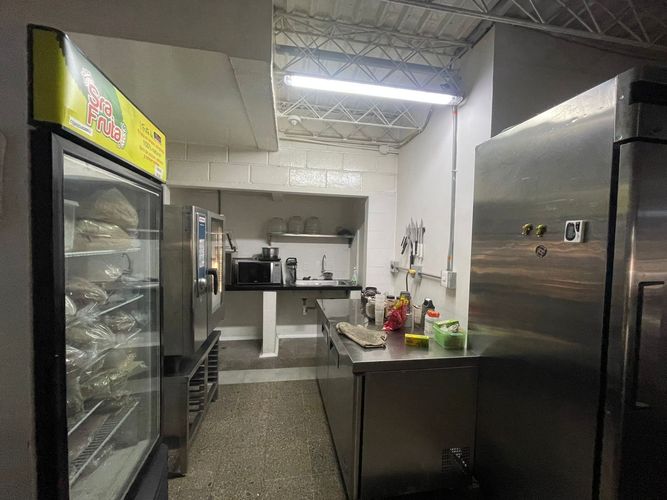 Bodega en arriendo en Cristo Rey, Medellín, 200 m² · foto 7 de 15