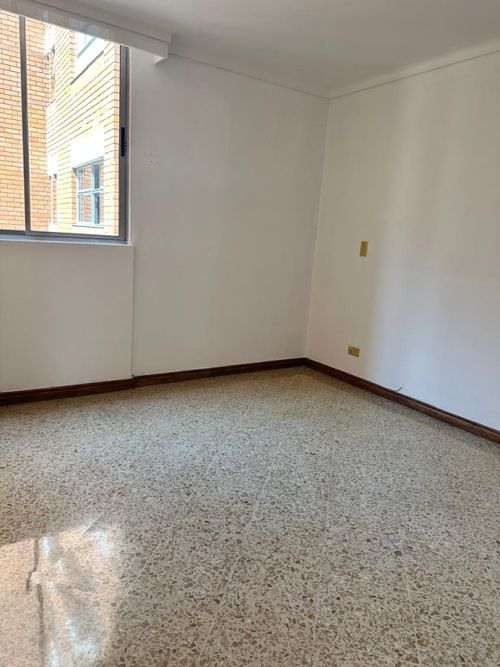 Apartamento de 3 alcobas en venta en Las Acacias, Medellín, 150 m² · foto 13 de 21