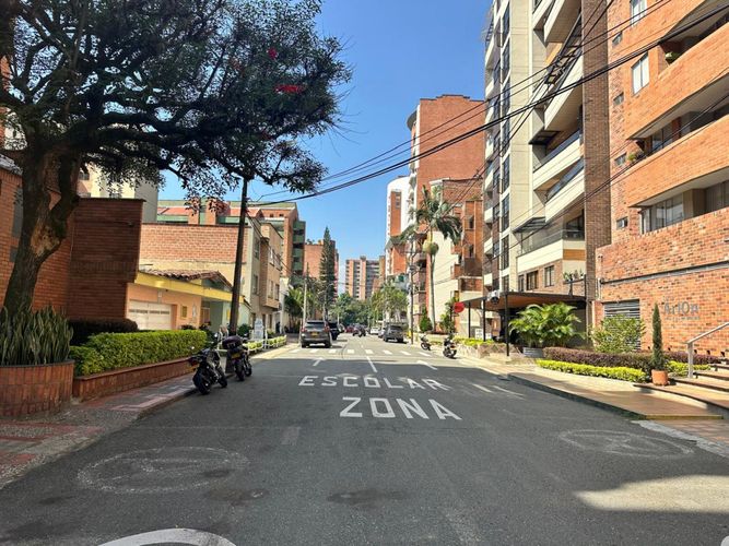 Apartamento de 3 alcobas en venta en Las Acacias, Medellín, 150 m² · foto 19 de 21