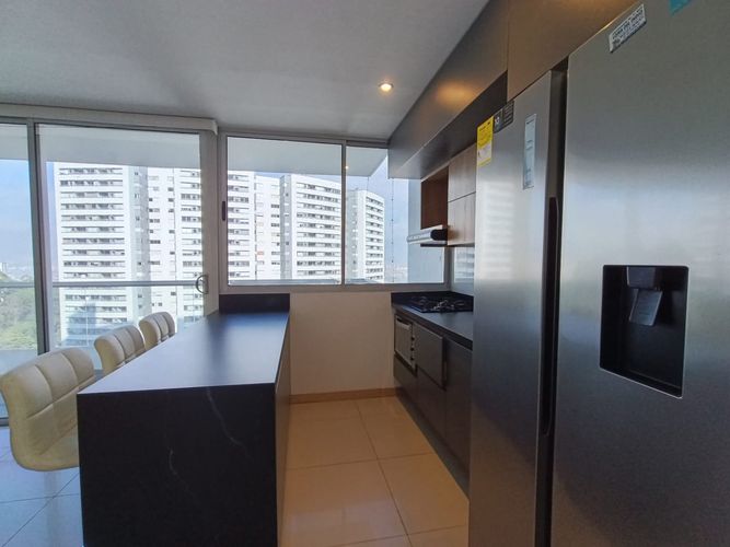Apartamento de 3 alcobas en arriendo en Loma Del Indio, Medellín, 88 m² · foto 4 de 20