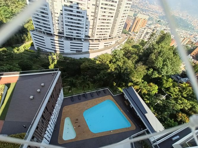 Apartamento de 3 alcobas en arriendo en Loma Del Indio, Medellín, 88 m² · foto 5 de 20