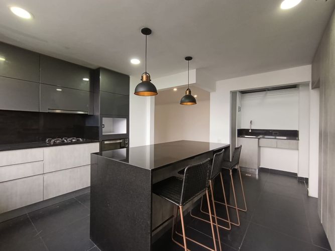 Apartamento de 3 alcobas en arriendo en El Poblado, Medellín, 120 m² · foto 3 de 20