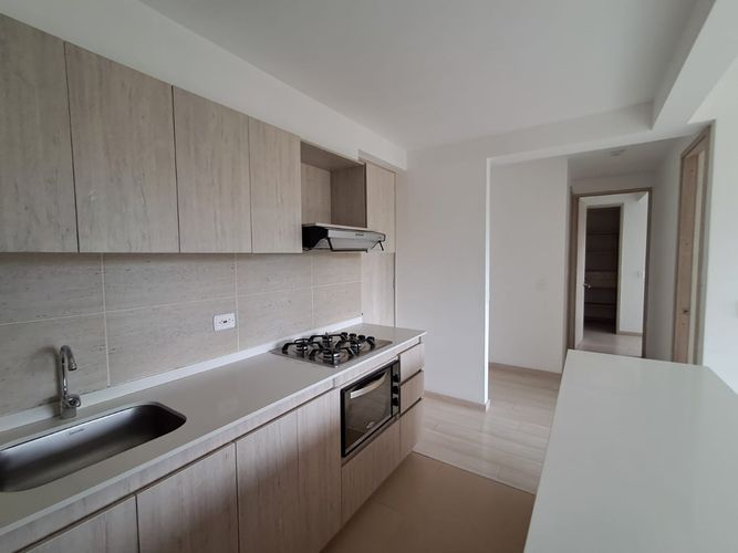 Apartamento de 2 alcobas en arriendo en Rionegro, 66 m² · foto 3 de 14