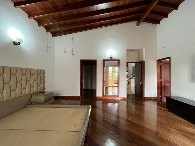 Casa de 4 alcobas en venta en Escobero, Envigado, 1753 m² · foto 10 de 20