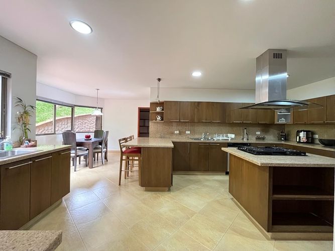 Casa de 4 alcobas en venta en Escobero, Envigado, 1753 m² · foto 7 de 20