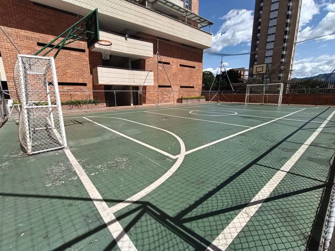 Apartamento de 3 alcobas en arriendo en Laureles, Medellín, 89 m² · foto 17 de 18