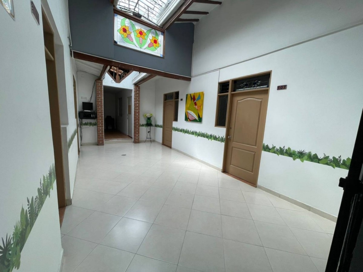 Casa en arriendo en Laureles, Medellín · foto 4 de 7