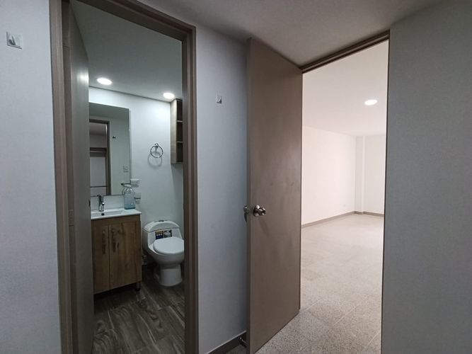 Apartamento de 3 alcobas en arriendo en Florida Nueva, Medellín, 160 m² · foto 12 de 20