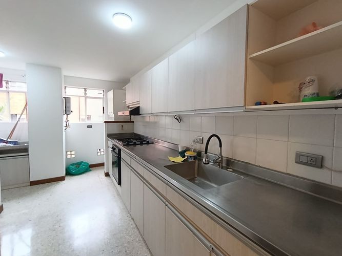 Apartamento de 3 alcobas en arriendo en Castropol, Medellín, 110 m² · foto 4 de 20