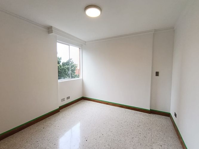 Apartamento de 3 alcobas en arriendo en Castropol, Medellín, 110 m² · foto 19 de 20