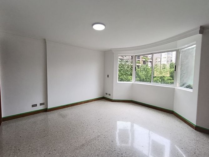 Apartamento de 3 alcobas en arriendo en Castropol, Medellín, 110 m² · foto 20 de 20