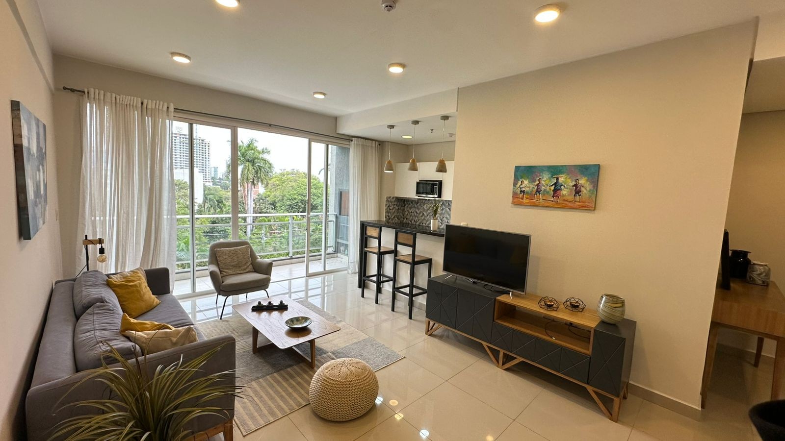 Departamento en alquiler en Villa Morra, Asunción — foto 2