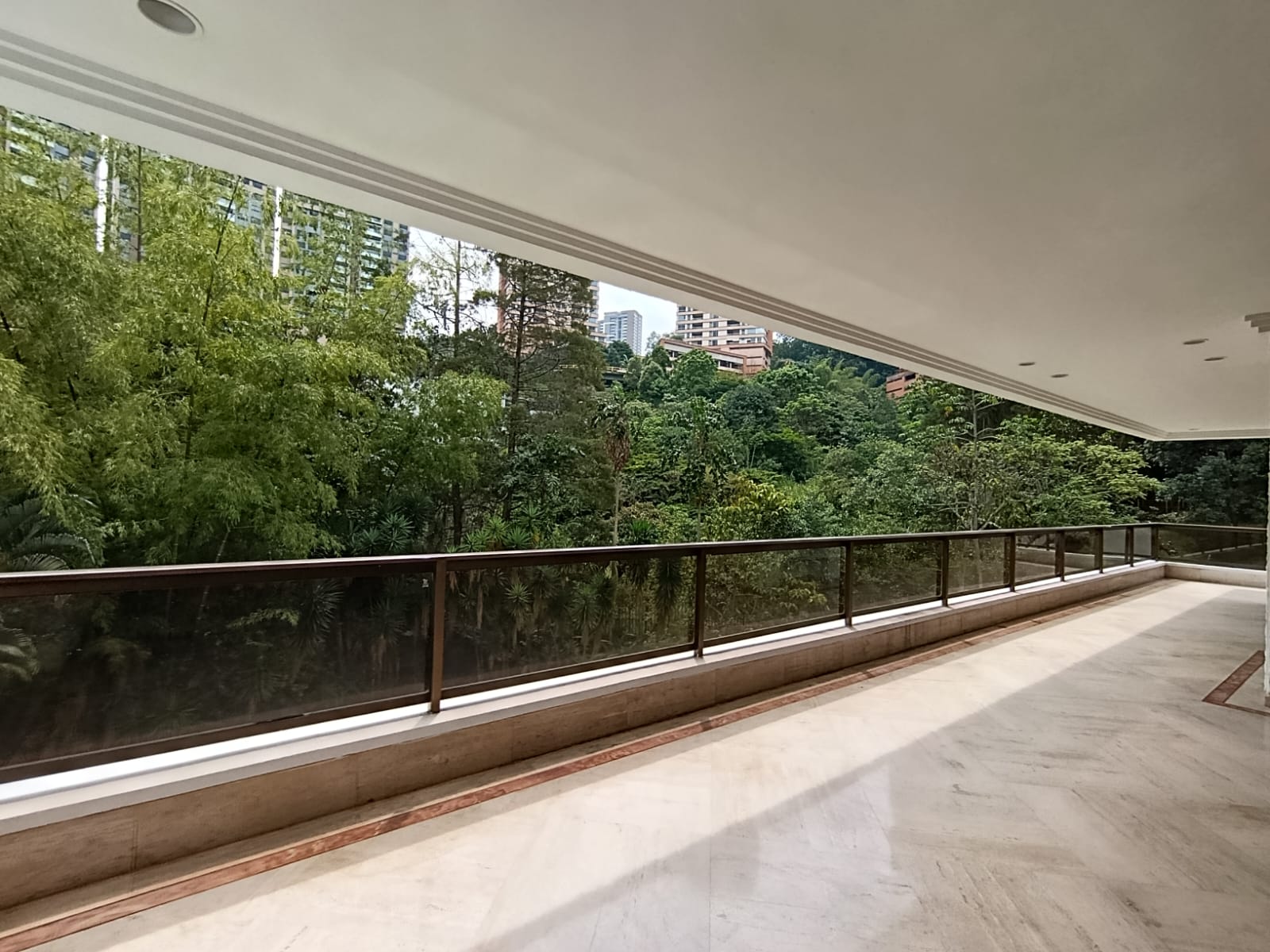 Apartamento en arriendo en Urbanización Las Cumbres, Medellín · foto 6 de 20